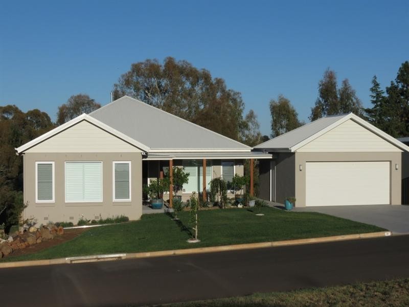 31 Melaleuca Way, Orange NSW 2800