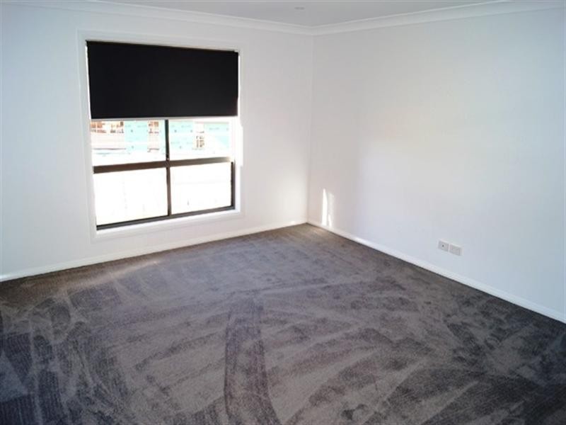 16 Downey Crescent, Orange NSW 2800