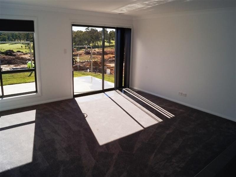 16 Downey Crescent, Orange NSW 2800