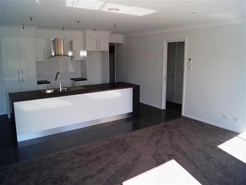 16 Downey Crescent, Orange NSW 2800