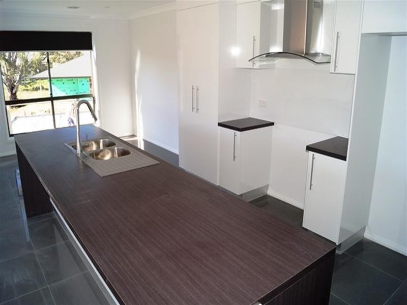 16 Downey Crescent, Orange NSW 2800