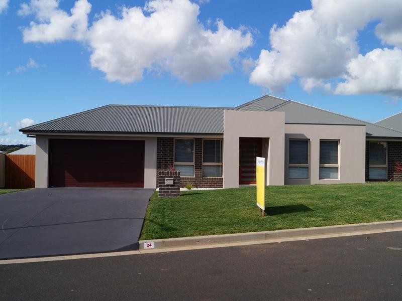 24 Emerald Street, Orange NSW 2800