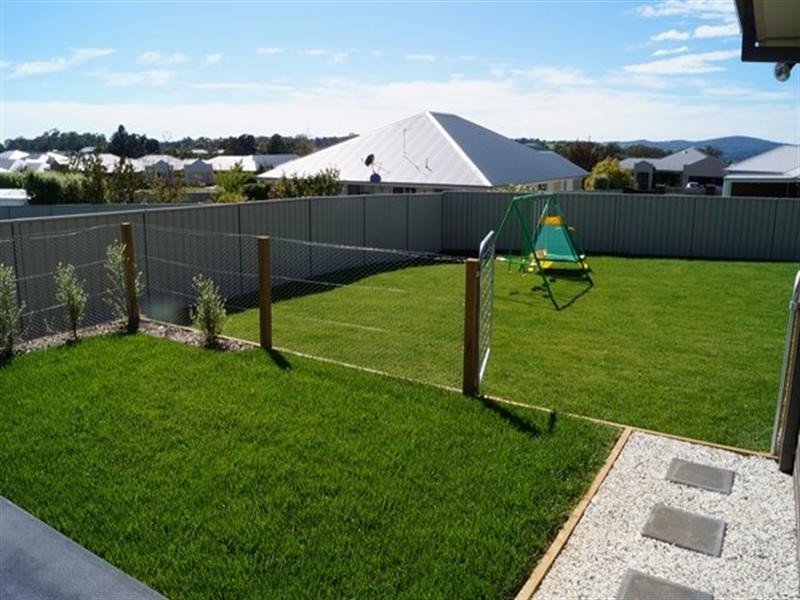 24 Emerald Street, Orange NSW 2800