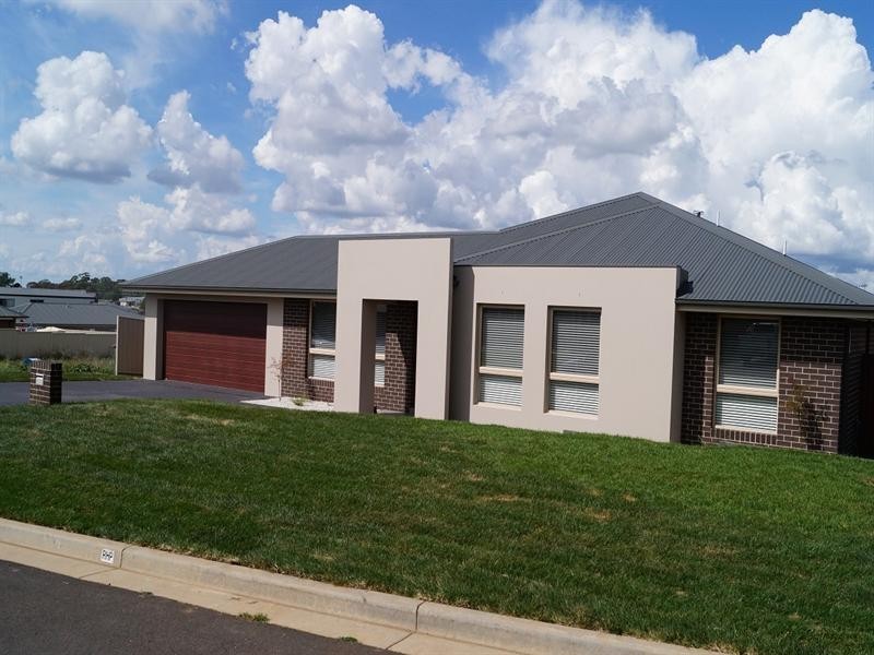 24 Emerald Street, Orange NSW 2800