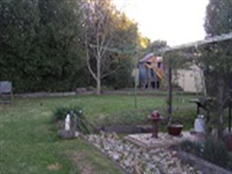 11 Burrendong Way, Orange NSW 2800