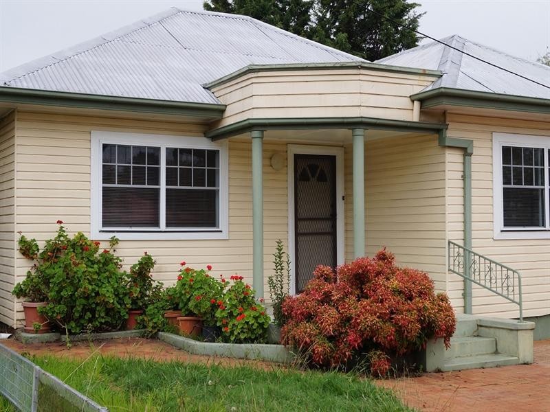 130 Bathurst Road, Orange NSW 2800