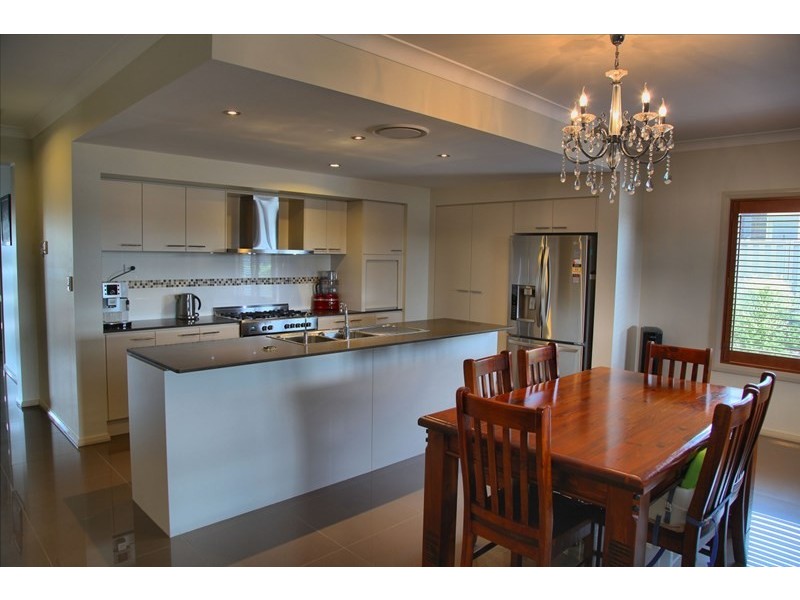 10 Elberta Street, Orange NSW 2800