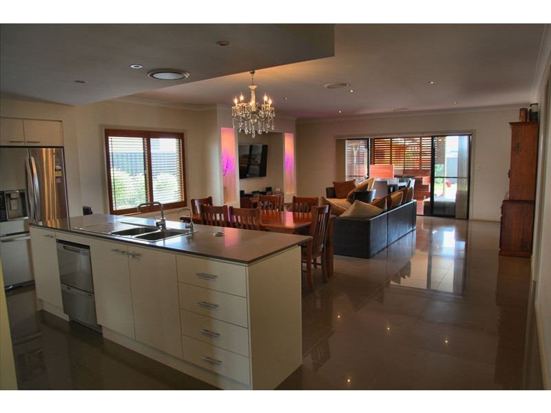 10 Elberta Street, Orange NSW 2800