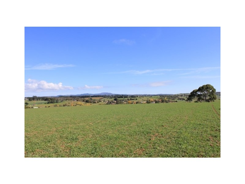 Lot 6 Emu Swamp Road, Lucknow NSW 2800