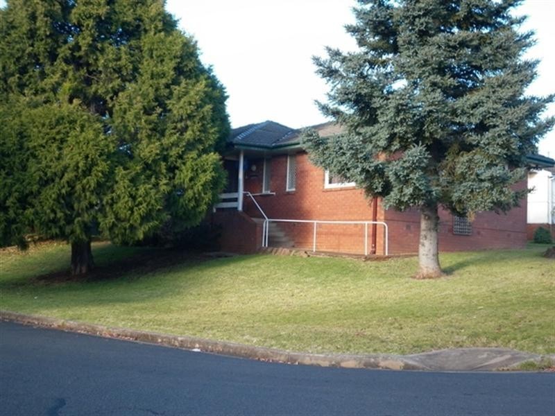 6 Garema Road, Orange NSW 2800