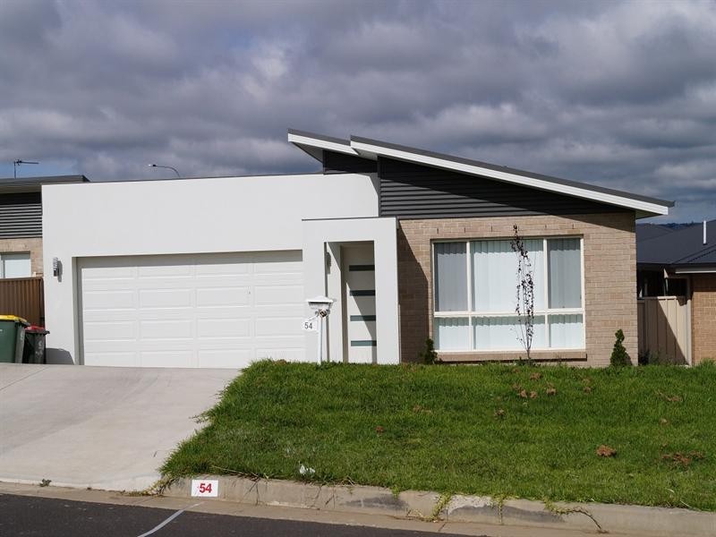 54 Botanic Way, Orange NSW 2800