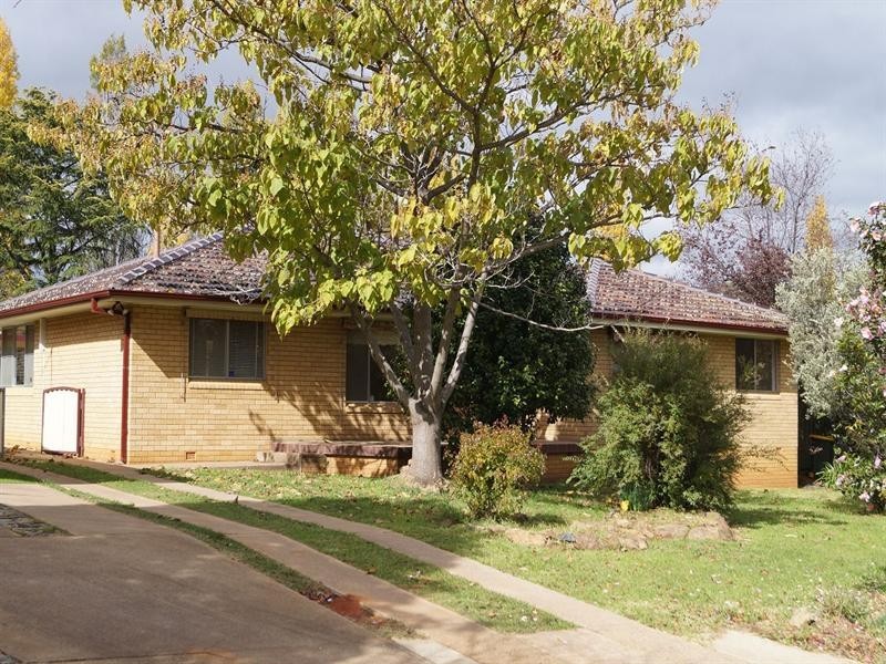 12 Larela Circuit, Orange NSW 2800