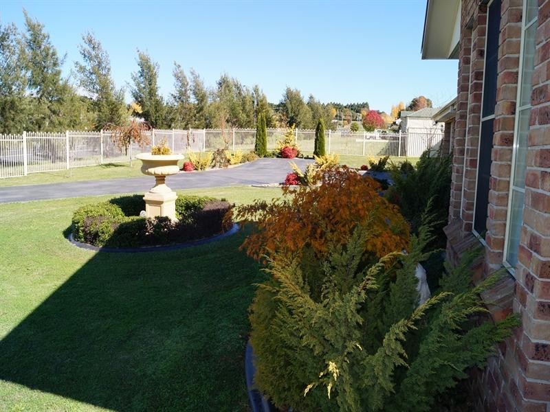 376 The Escort Way, Orange NSW 2800