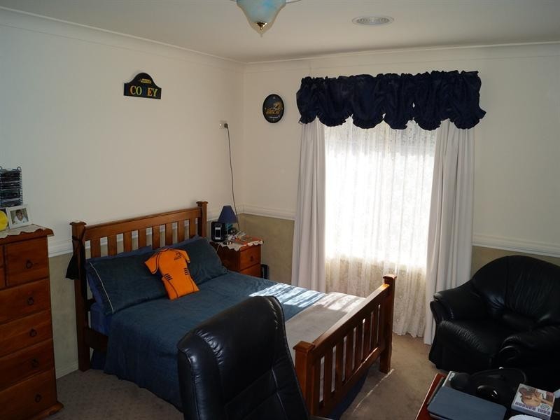 376 The Escort Way, Orange NSW 2800