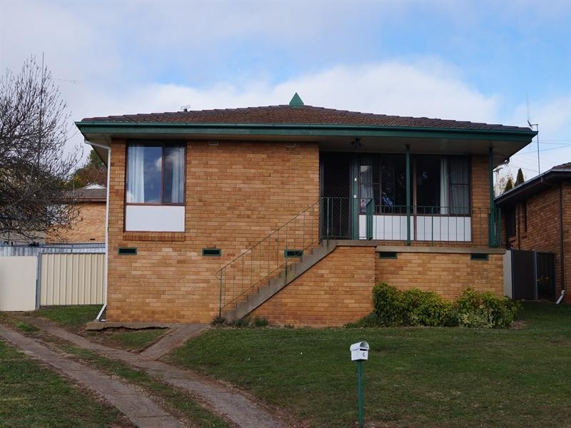 4 Tarawell Crescent, Orange NSW 2800
