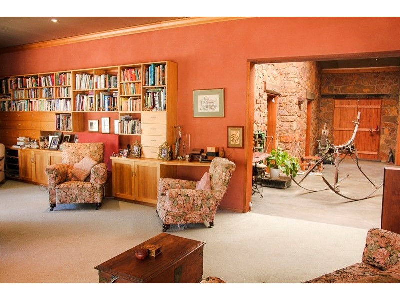 1847 Burrendong Way, Orange NSW 2800