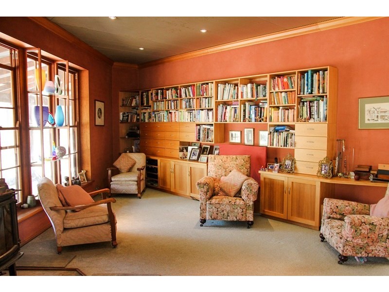 1847 Burrendong Way, Orange NSW 2800