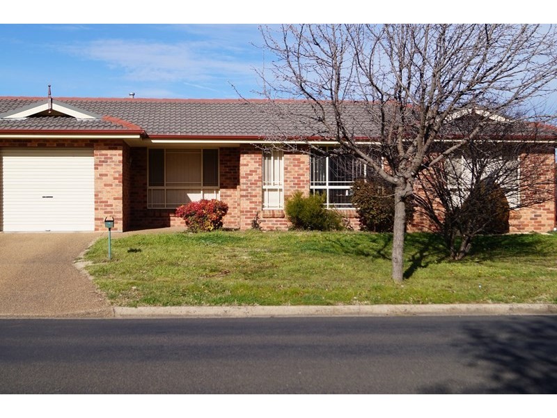 1 Taronga Avenue, Orange NSW 2800