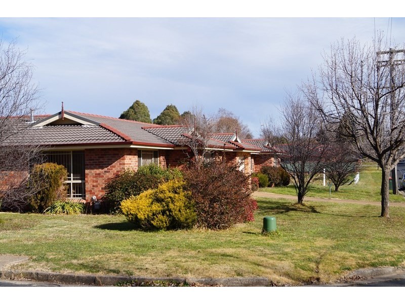 1 Taronga Avenue, Orange NSW 2800