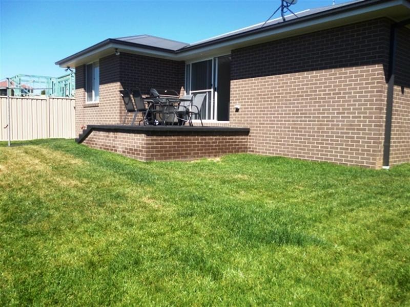 2a Downey Crescent, Orange NSW 2800