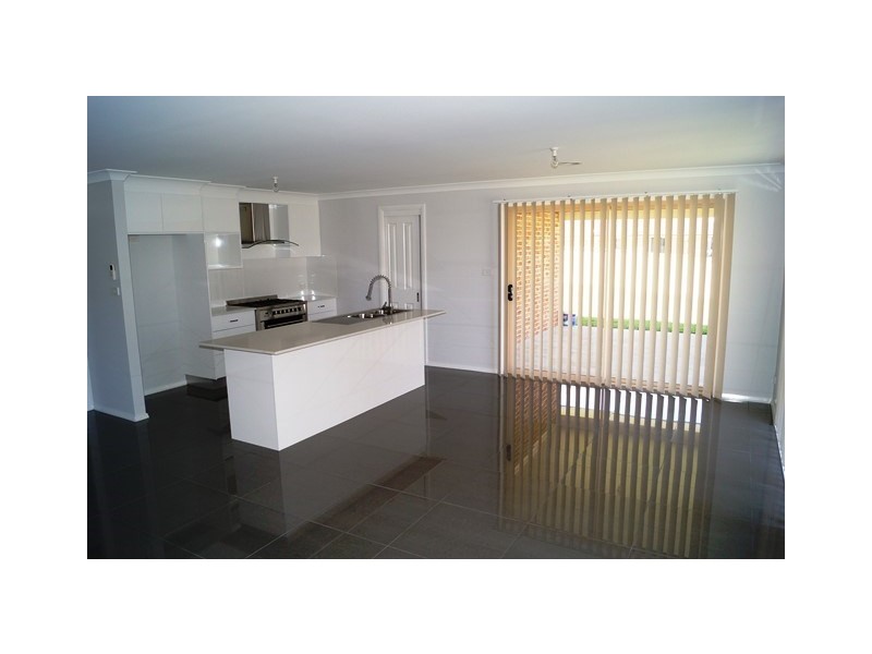 23 Molloy Drive, Orange NSW 2800