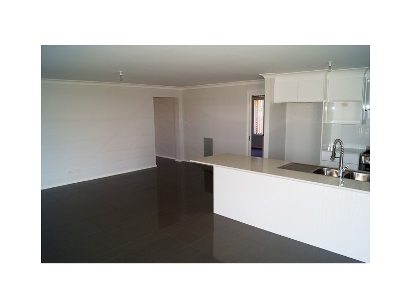 23 Molloy Drive, Orange NSW 2800