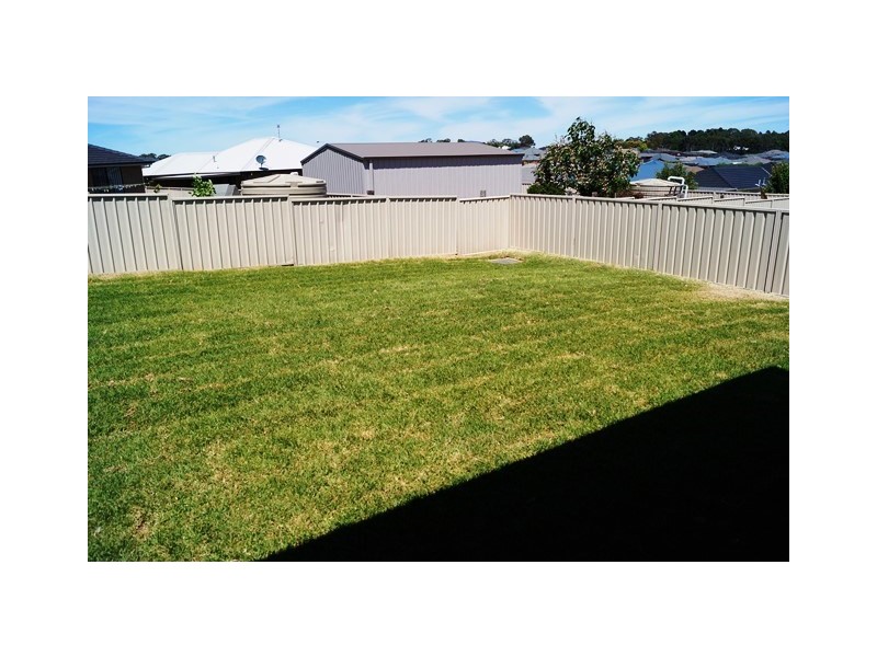 23 Molloy Drive, Orange NSW 2800