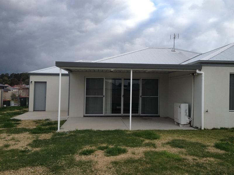 11 Sapphire Street, Orange NSW 2800