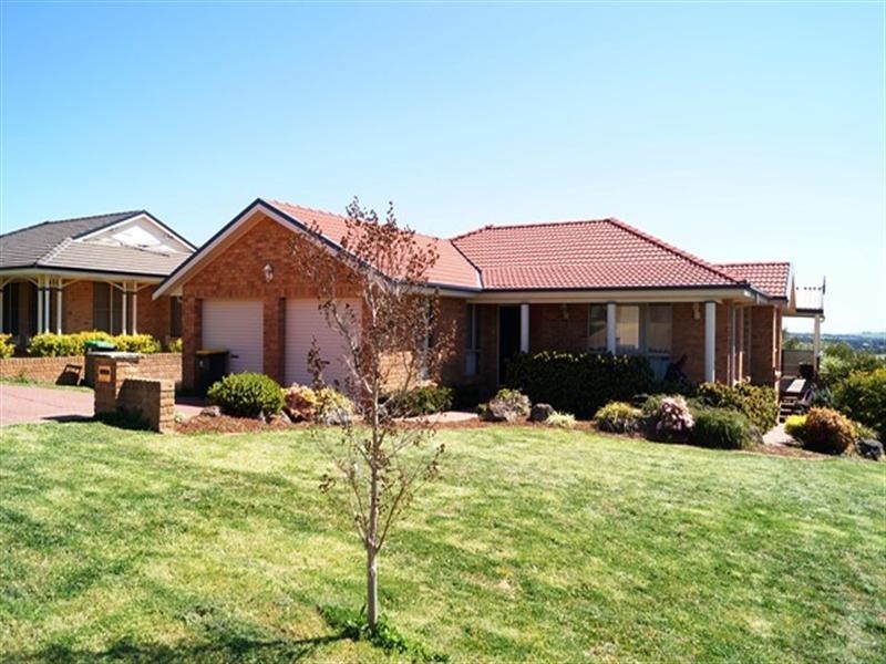 11 Hoskins Place, Orange NSW 2800