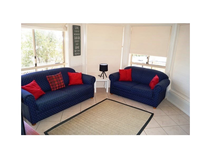 11 Hoskins Place, Orange NSW 2800