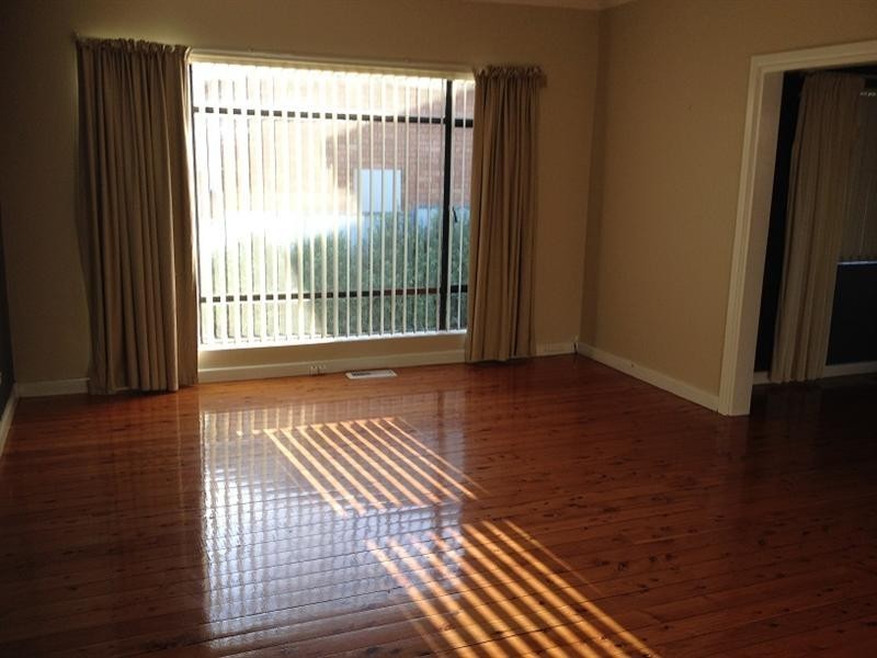 15 Lamrock Avenue, Orange NSW 2800