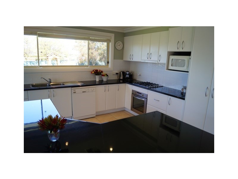 40 William Maker Drive, Orange NSW 2800