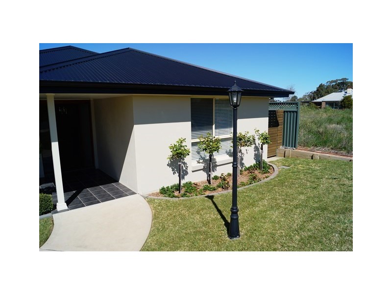 40 William Maker Drive, Orange NSW 2800