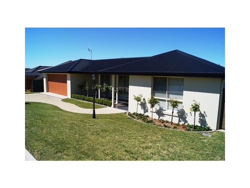 40 William Maker Drive, Orange NSW 2800