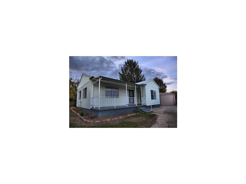 3 Waratah Avenue, Orange NSW 2800