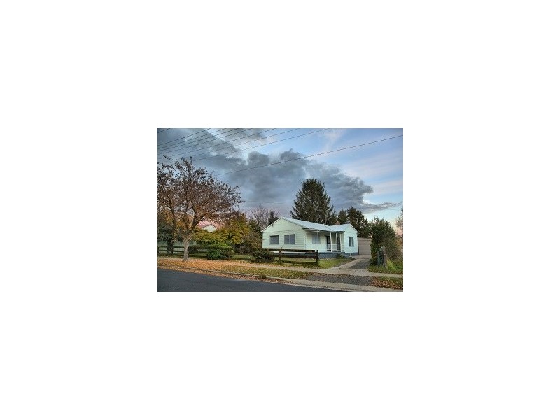 3 Waratah Avenue, Orange NSW 2800