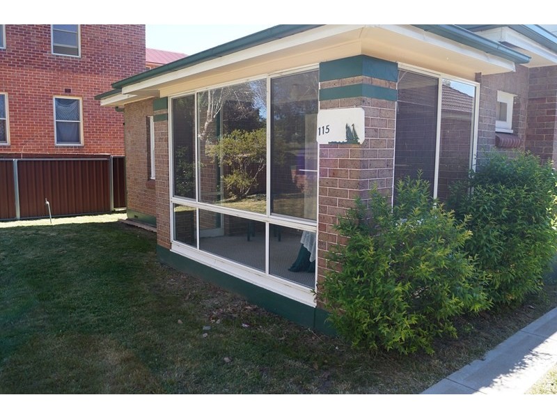 115 Lords Place, Orange NSW 2800