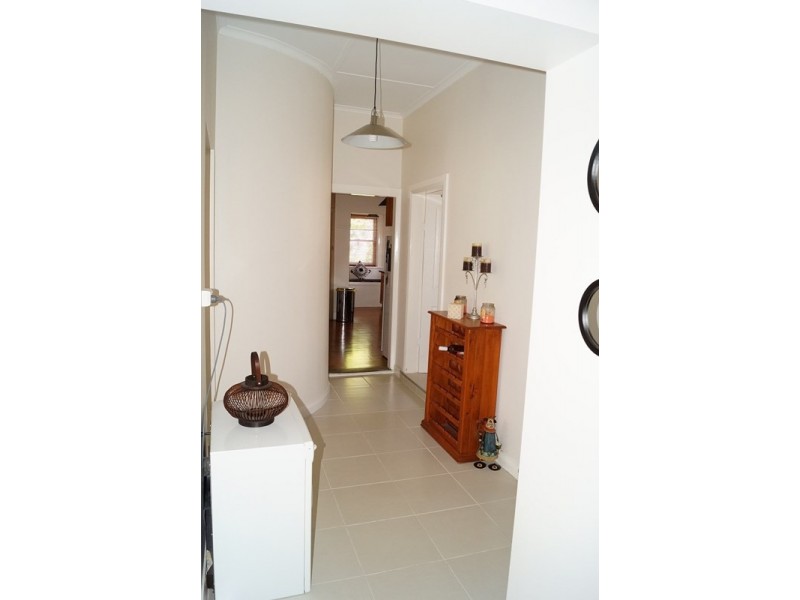 111 Lords Place, Orange NSW 2800