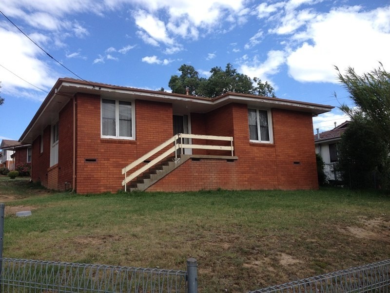 28 Algona Crescent, Orange NSW 2800