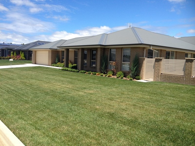 7 Sunburst Avenue, Orange NSW 2800