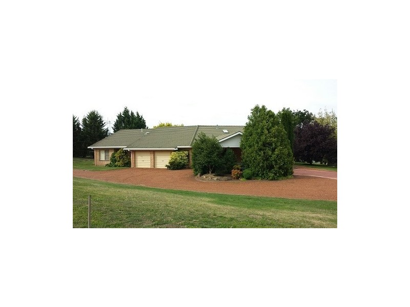 11 Carwoola Drive, Orange NSW 2800