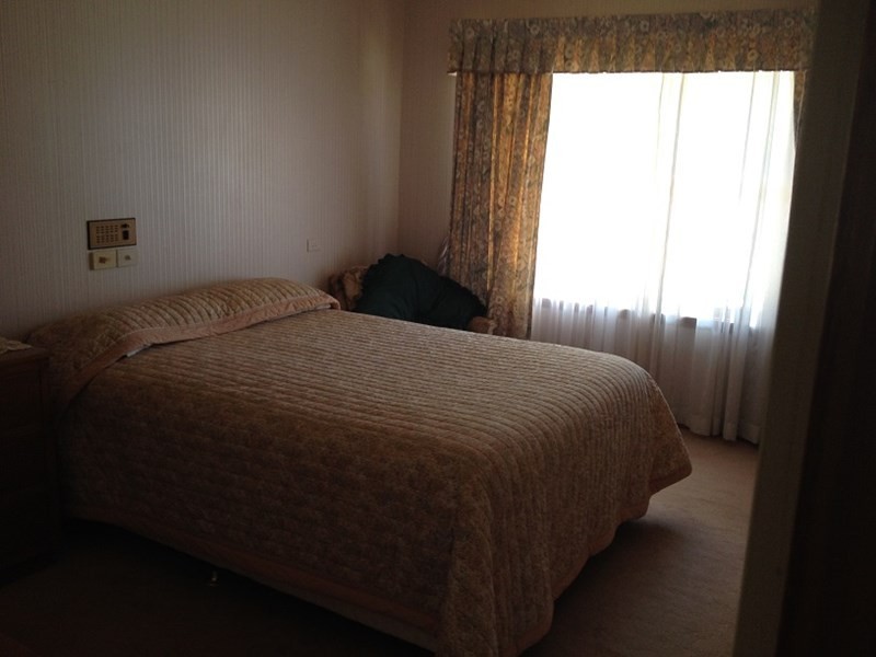 11 Carwoola Drive, Orange NSW 2800