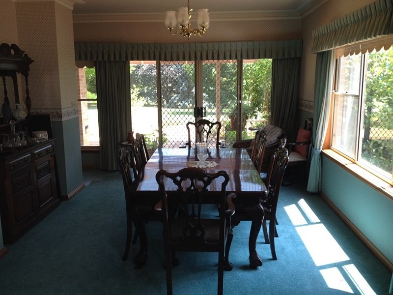 11 Carwoola Drive, Orange NSW 2800