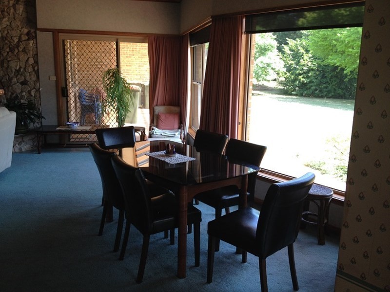 11 Carwoola Drive, Orange NSW 2800