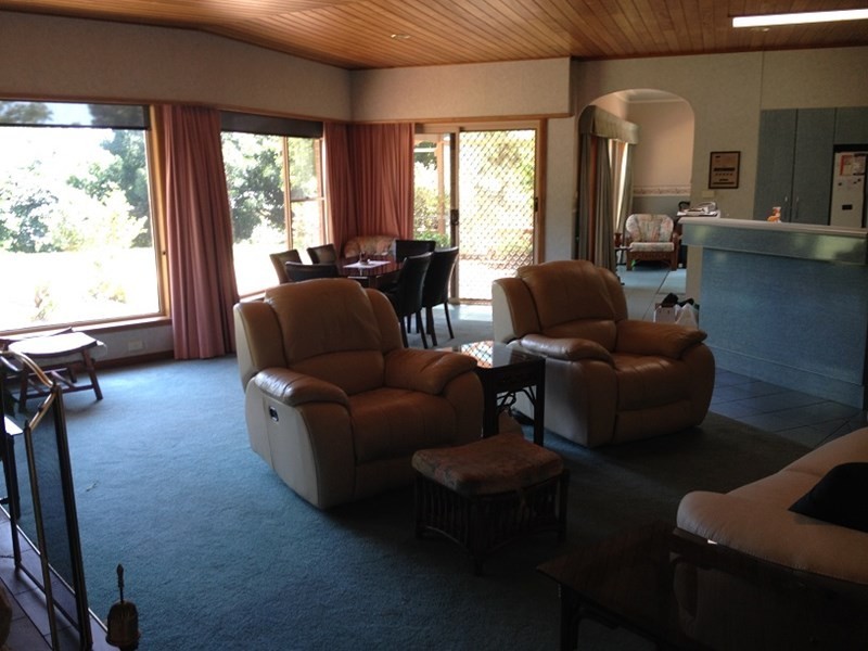 11 Carwoola Drive, Orange NSW 2800