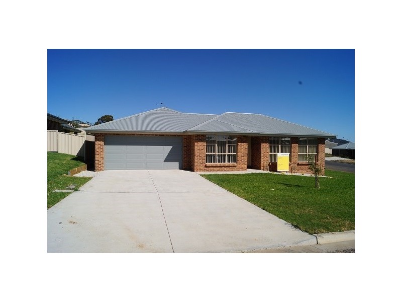 1/1 Glasson Drive, Orange NSW 2800