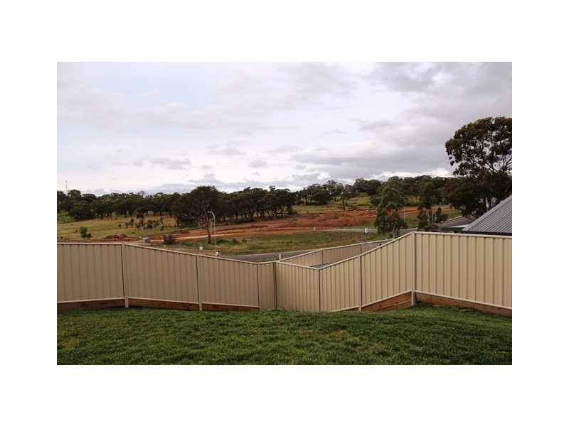 18 Downey Crescent, Orange NSW 2800