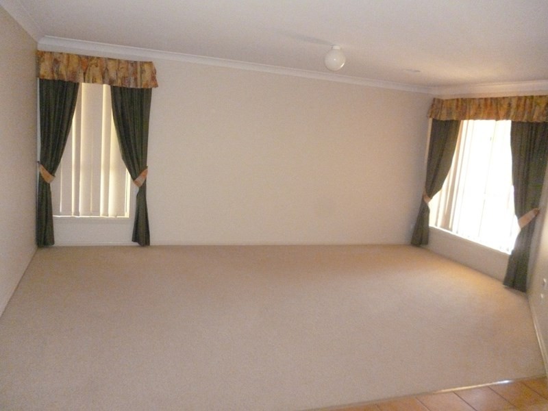 5 Holman Way, Orange NSW 2800