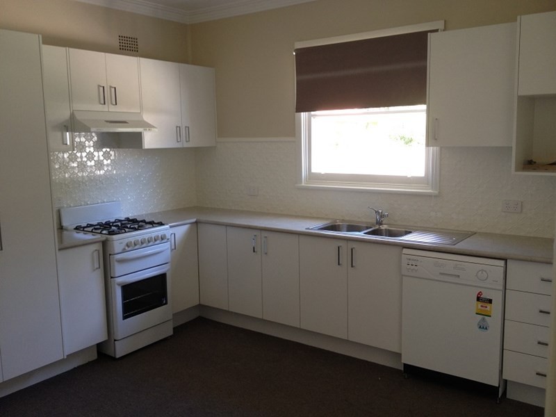 13 Park Street, Orange NSW 2800