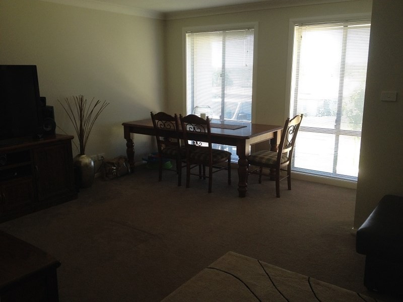 10 Quinlan Run, Orange NSW 2800